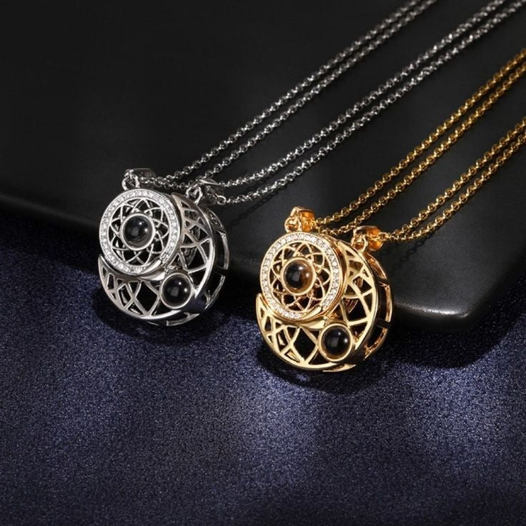 Collar Sol Y Luna Con 100 Idiomas